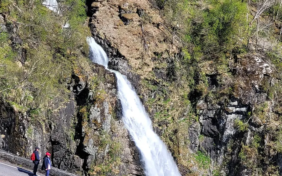 The hairpin bends of the old Stalheim road above the valley